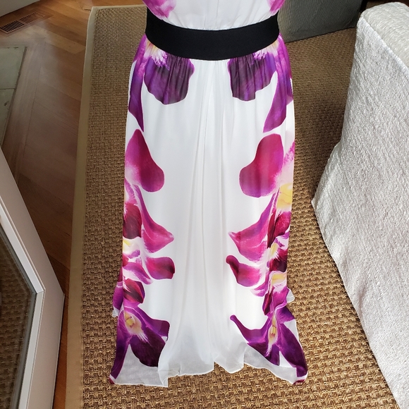 Elegant Long Formal Express Dress / Gown - Picture 8 of 16